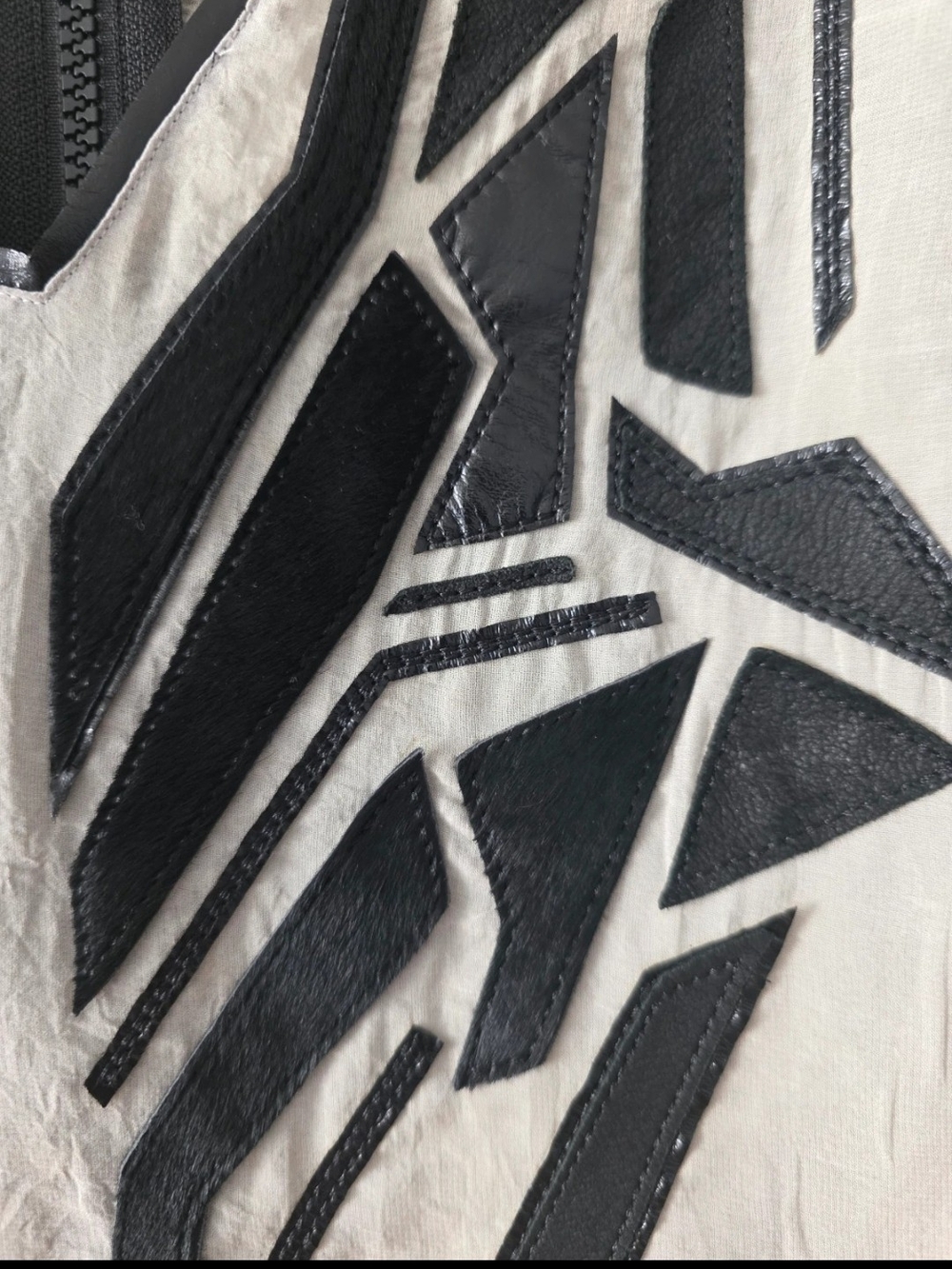Helmut Lang Black & Cream Geometric Sleeveless Camisole - Picture 3 of 5
